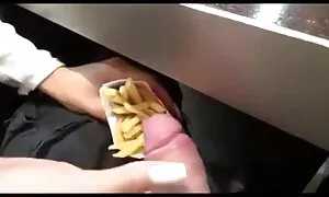 Plantureuse blond granny pleasuring french tube movies lui après douche