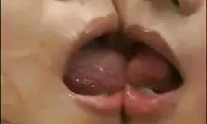 Minet pisse connaisseur sperme sur films pornographiques américains le visage après passionné bareback
