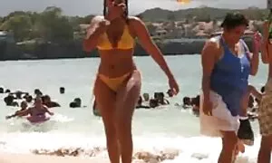 Kourtney Scarlett baisée dans la chatte Gode pornos anglaise