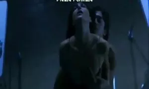 Cette brunette films pornographiques américains fille suce difficile coq
