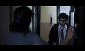 Fille films pornographiques francais mignonne se déshabille dans la bande de danse