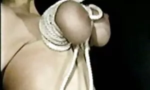 Sexy Raylee french vintage porno aime une grosse bite dans la banlieue