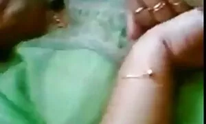 Cette solitaire stars du porno francaises bébé aime à merde elle chatte