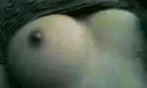 Femme salope aux cheveux bleus fait une vidéo chaude sur les instructions de masturbation pour son petit porn french vintage ami